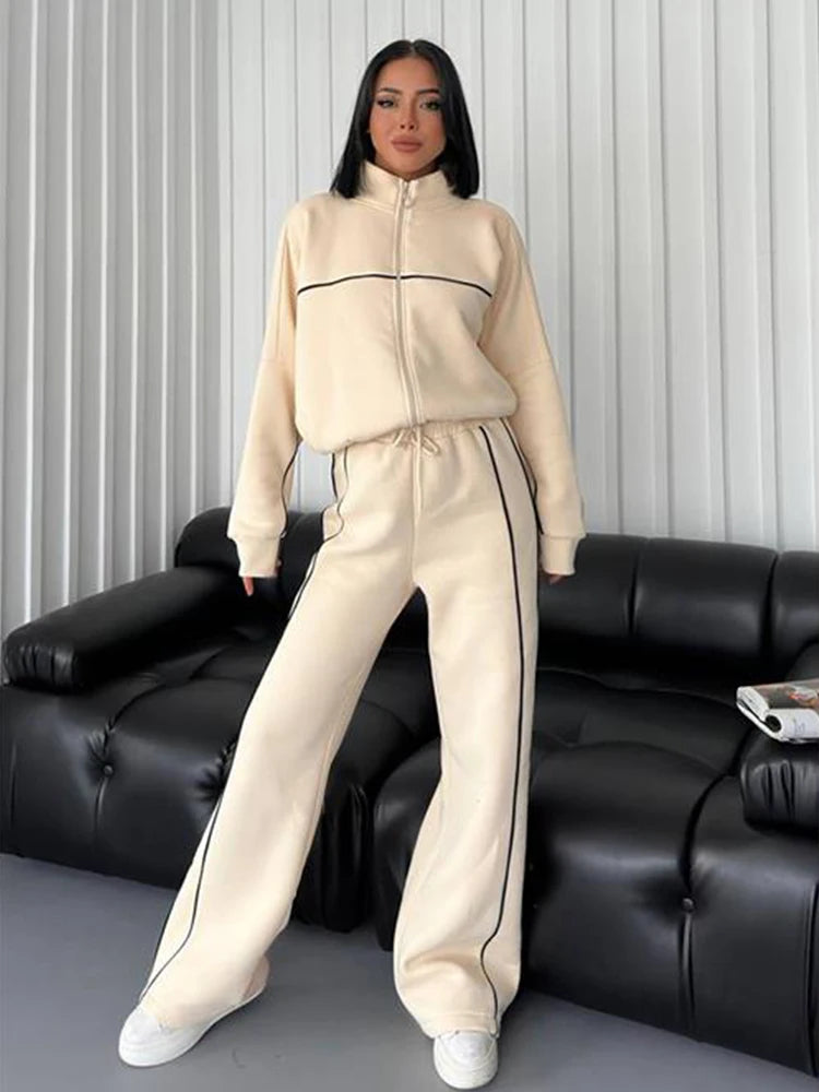 Women's winter zip turtleneck hoodie & lace-up sweatpants set