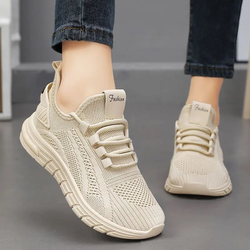 Women's lace-up white casual sneakers breathable mesh trainers