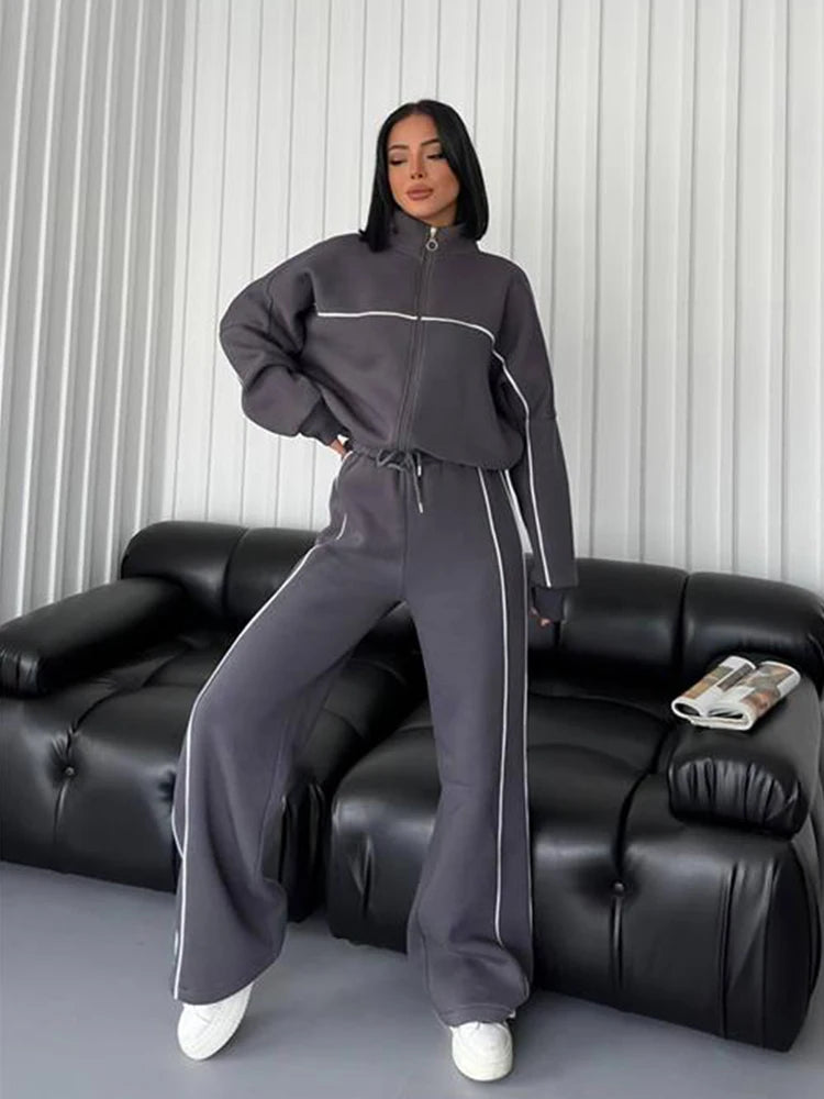 Women's winter zip turtleneck hoodie & lace-up sweatpants set