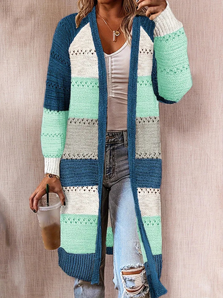 Women’s V-neck long sleeve cardigan sweater with plaid pattern