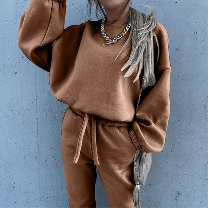 Women's casual roundneck sweatshirt and sweatpants set