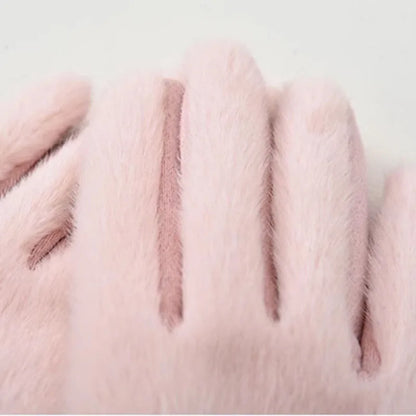Isabella Fitted Gloves | Furry Touchscreen Gloves