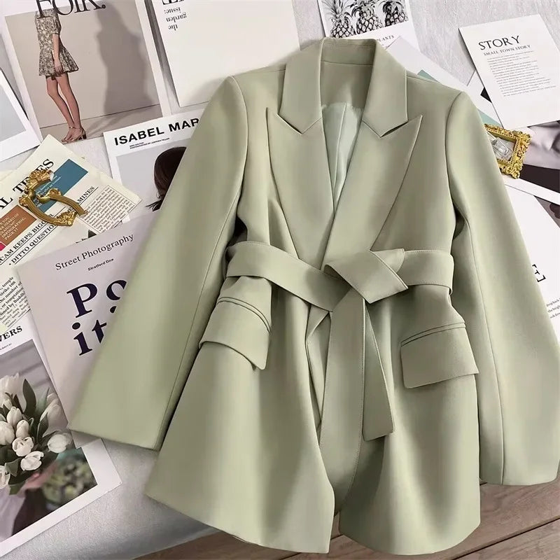 Women's chic belted blazer