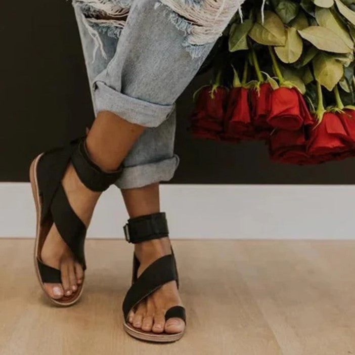Women's Sandals - Leather Straps - Buckle Closure - Open Toe Comfortable Flat