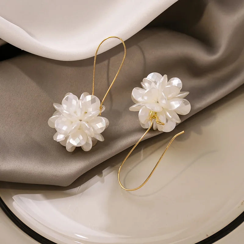 Vicky - long flower ball earrings