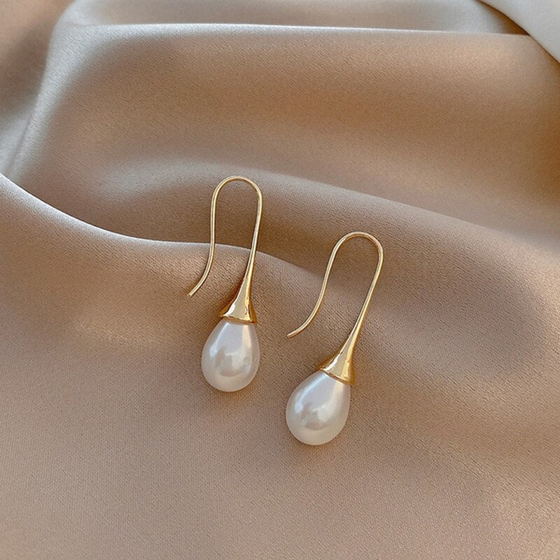 Elegant pearl drop earrings