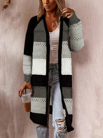Women’s V-neck long sleeve cardigan sweater with plaid pattern
