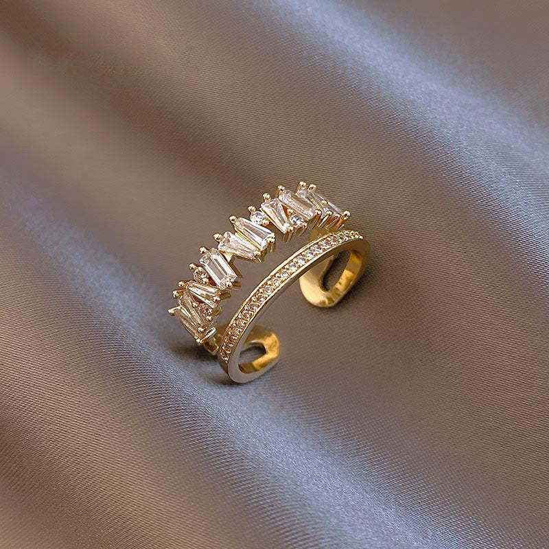 Elegant zirconia crown ring