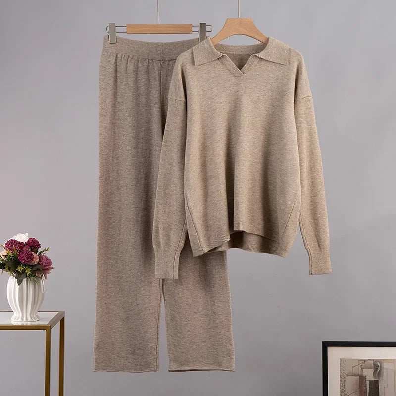 Women's elegant knitted loungewear set