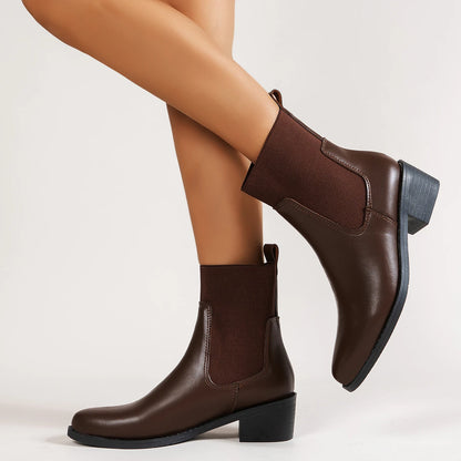 Women's Chelsea boots with chunky heel and pointed toe