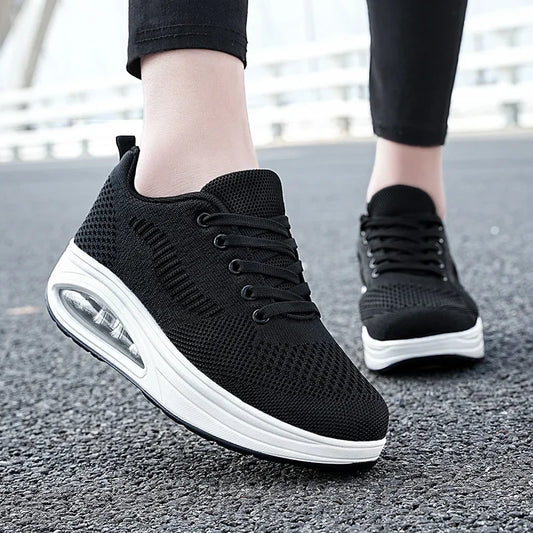 Breathable Knit Upper Lace-Up Casual Sneakers
