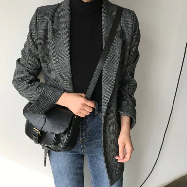 Women's checked blazer with front pocket