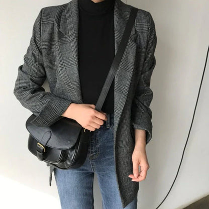Women's checked blazer with front pocket