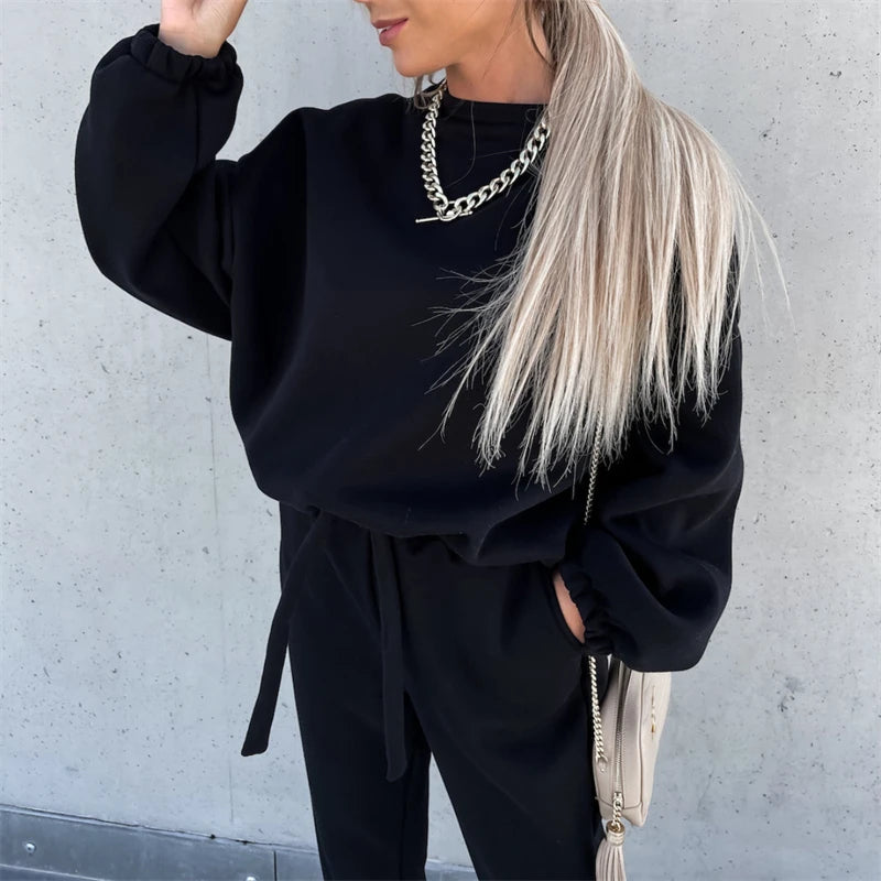 Women's casual roundneck sweatshirt and sweatpants set