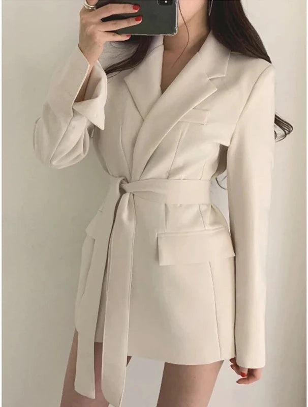 Women's chic belted blazer