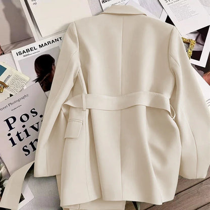 Women's chic belted blazer