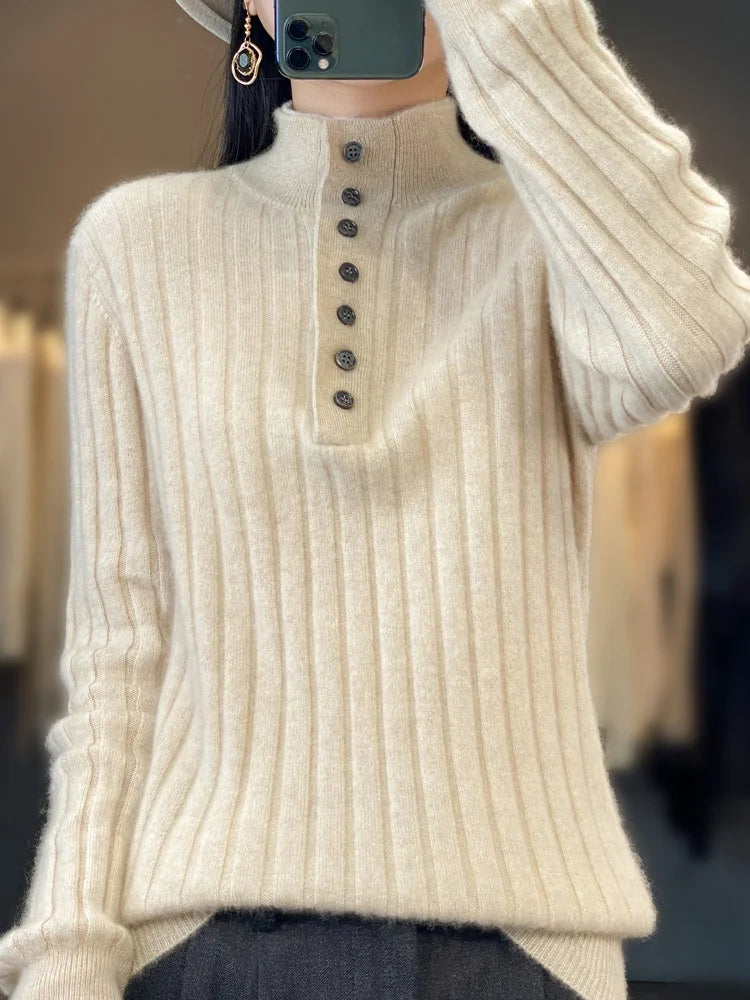 Ribbed polo sweater with contrast collar for women