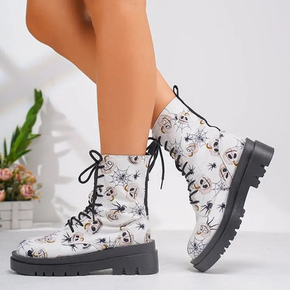 Fashionable women's casual lace-up boots