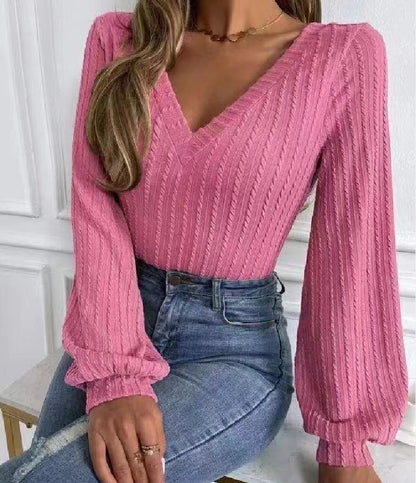 Stylish women's knitted V-neck top