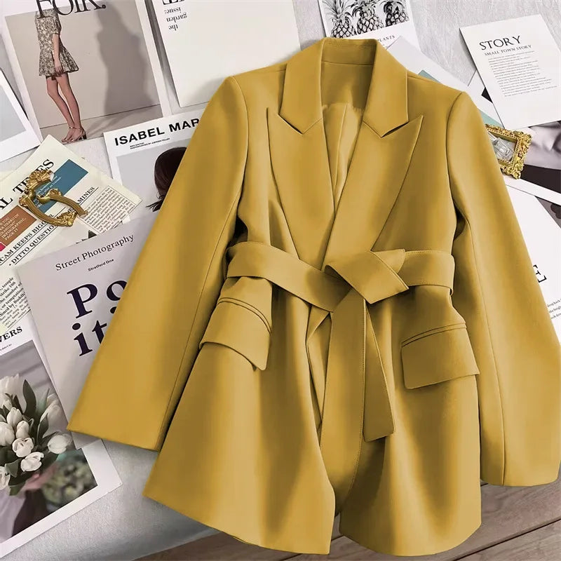 Women's chic belted blazer