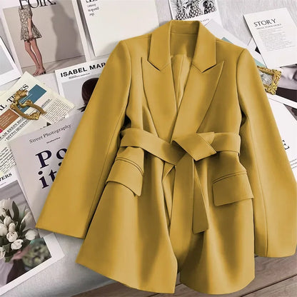 Women's chic belted blazer