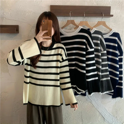 Women's striped oversized knitted sweater