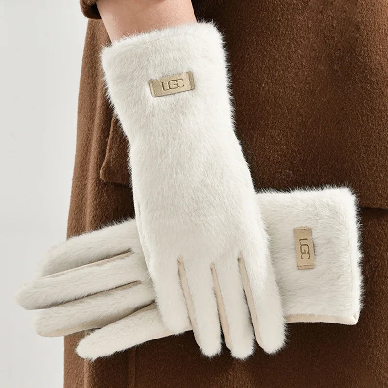 Isabella Fitted Gloves | Furry Touchscreen Gloves