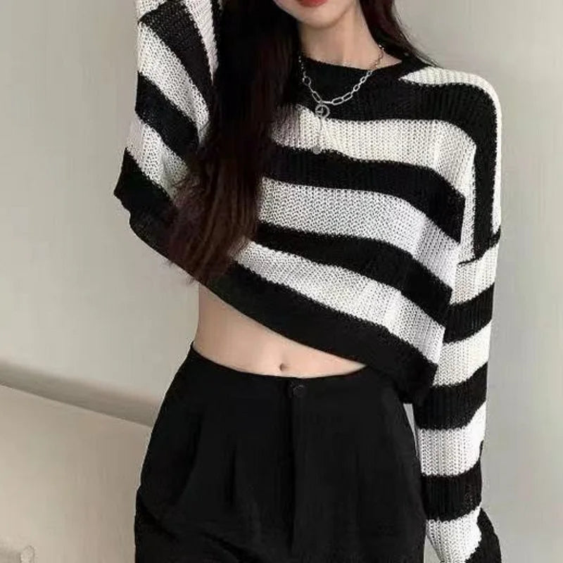 Women's striped long sleeve crop top