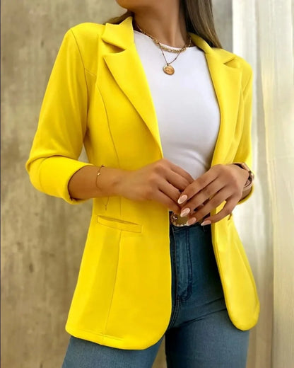 Women's tailored blazer for bold style