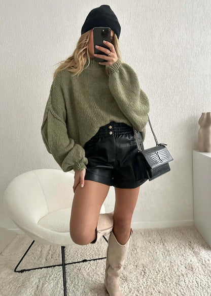 Women's casual knitted sweater with crew neck and long sleeves