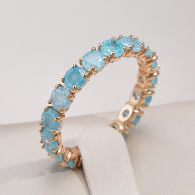 Luxury round stone ring