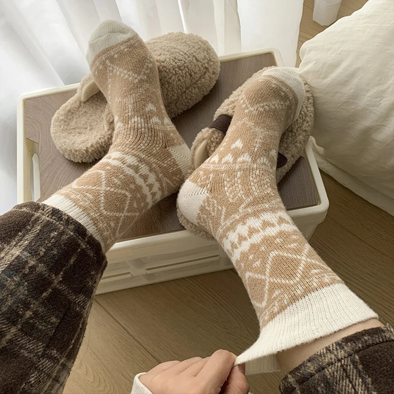 Olivia Crew Fit Socks | Fair Isle Pattern Mid-Calf Socks
