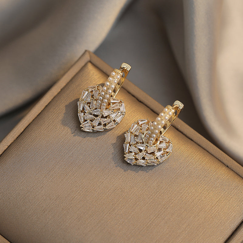 Glittering heart earrings