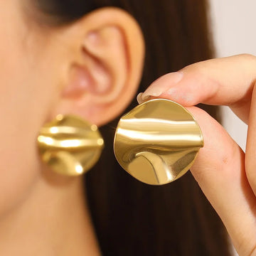 Sleek textured disc stud earrings