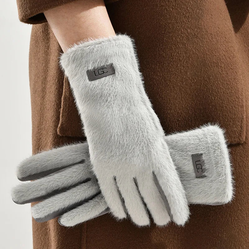 Isabella Fitted Gloves | Furry Touchscreen Gloves