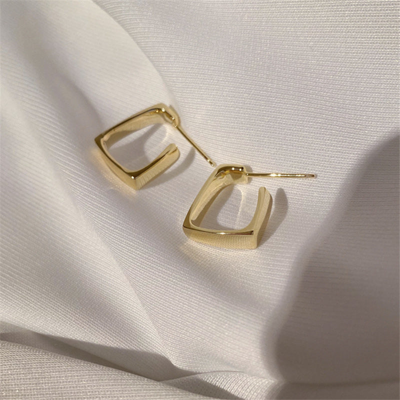 Golden geometric earrings