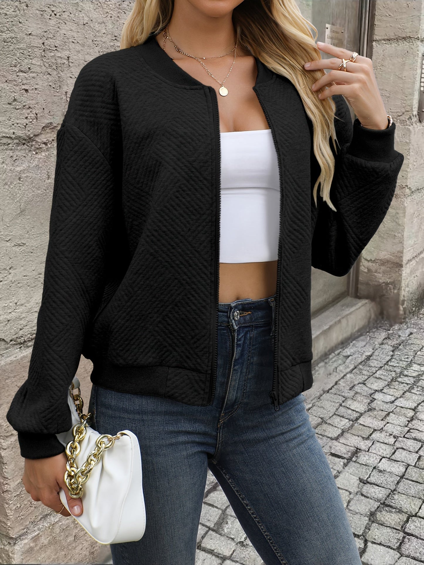 Women's long sleeved jacket with zipper
