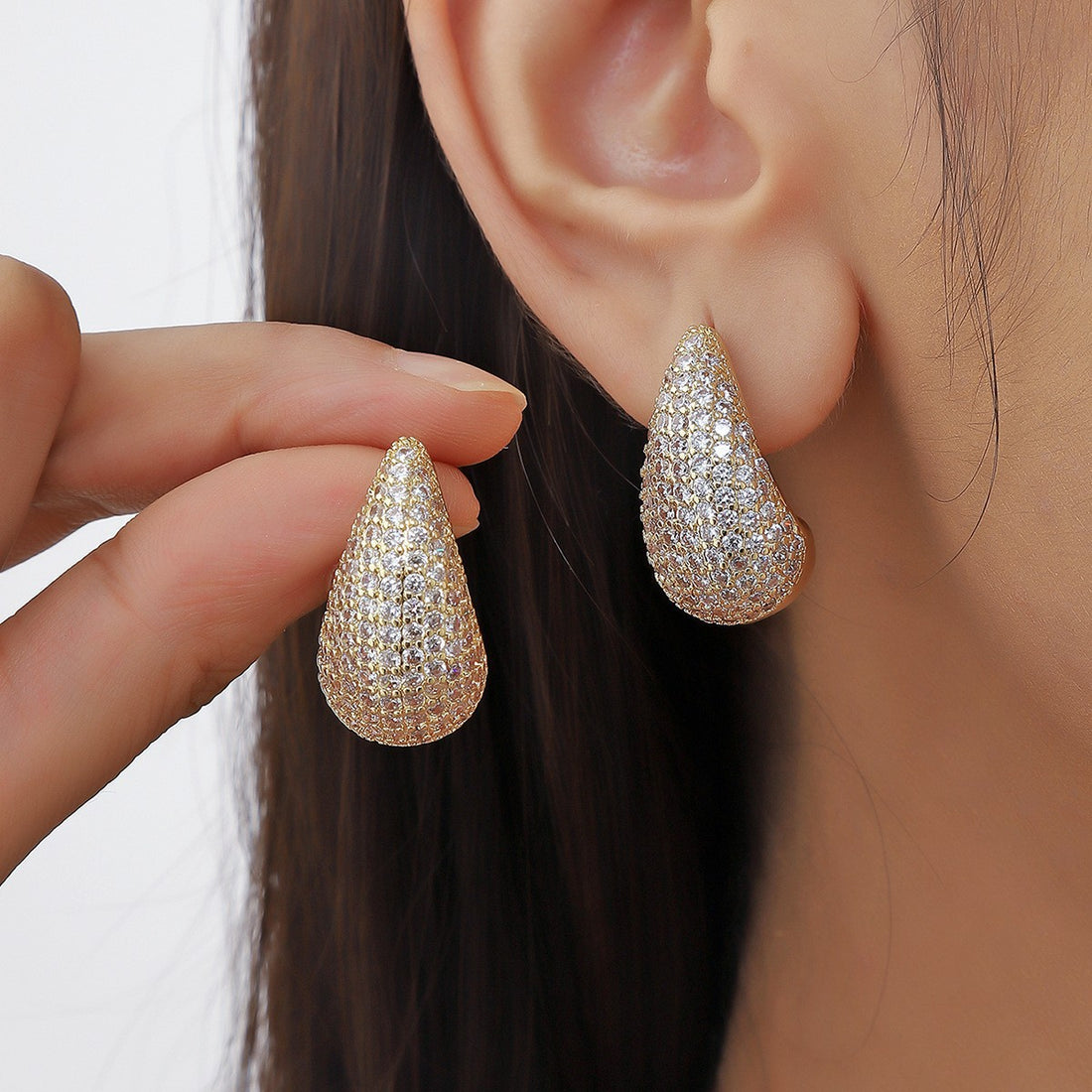 Elegant teardrop crystal earrings