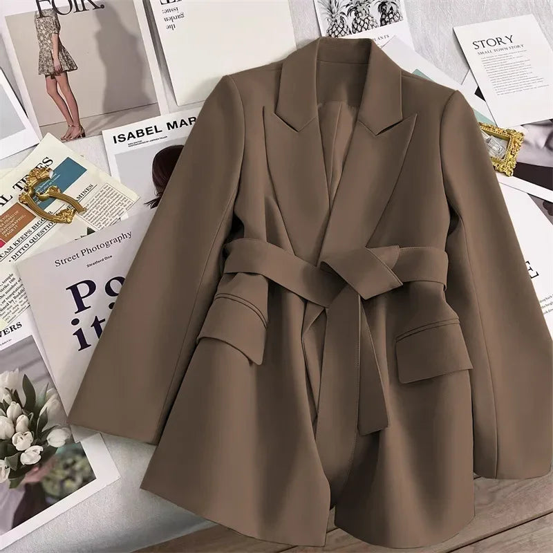 Women's chic belted blazer