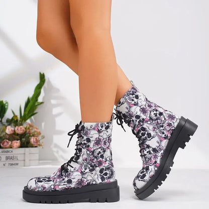 Fashionable women's casual lace-up boots