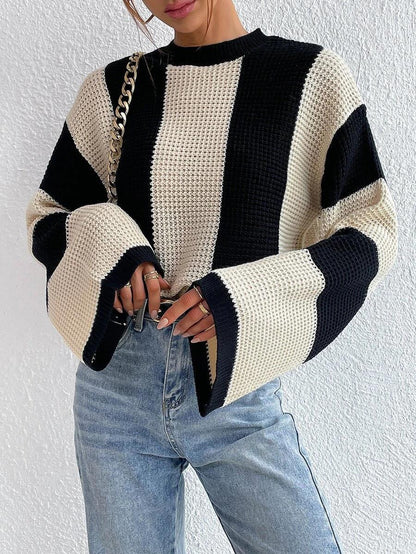 Women's striped sweater in black and white