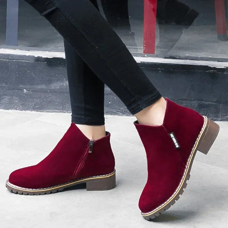 Women’s versatile ankle boots