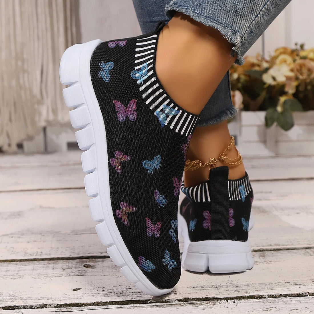 Women's knit casual sneakers with butterfly print