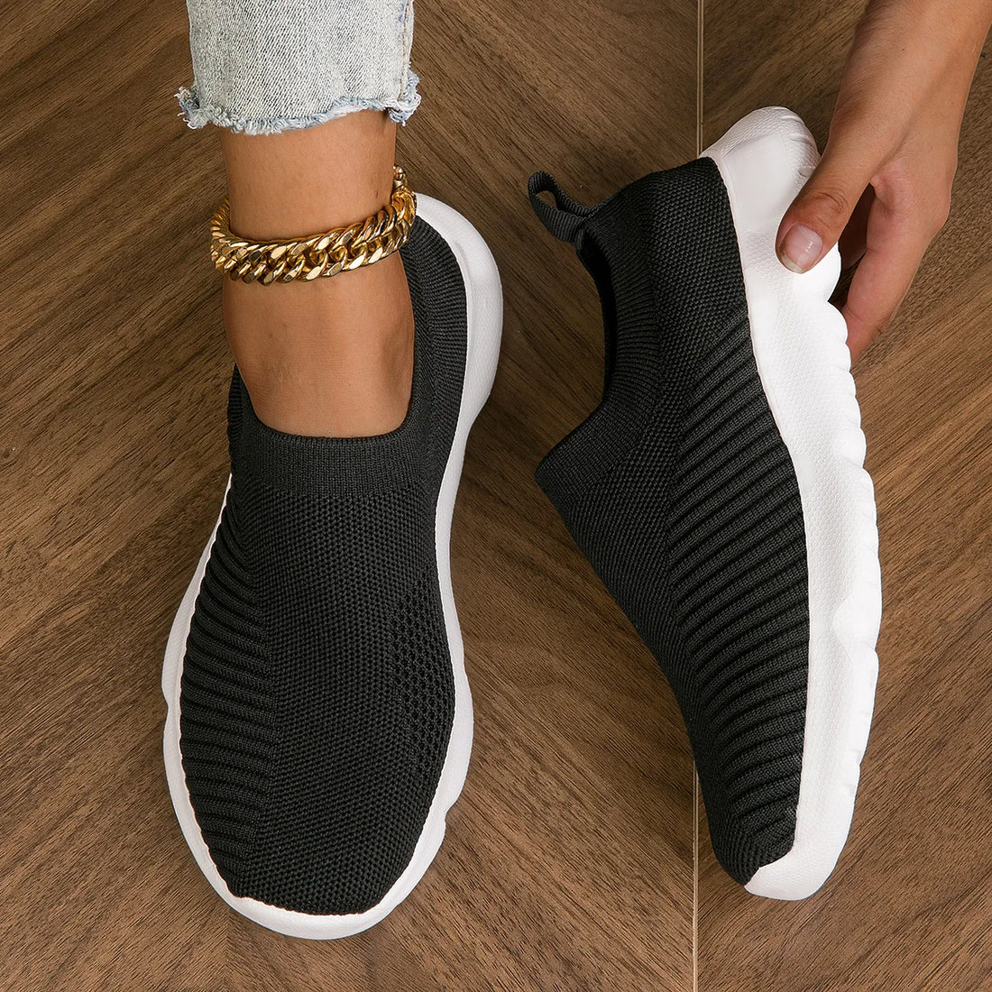 Women's flat slip-on lightweight breathable sneakers