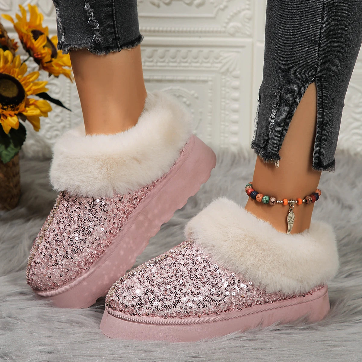 Women's thick-soled snow boots with furry short tube design