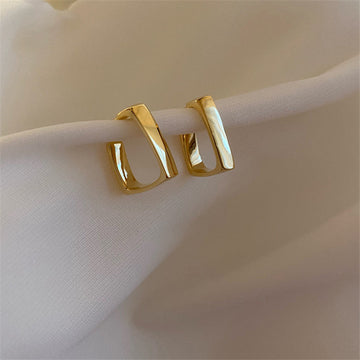 Golden geometric earrings