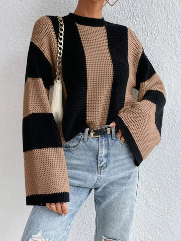 Women's contrast color knit pullover with loose sleeves