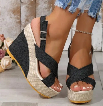 Alliane - Summer Sandals with ankle buckle