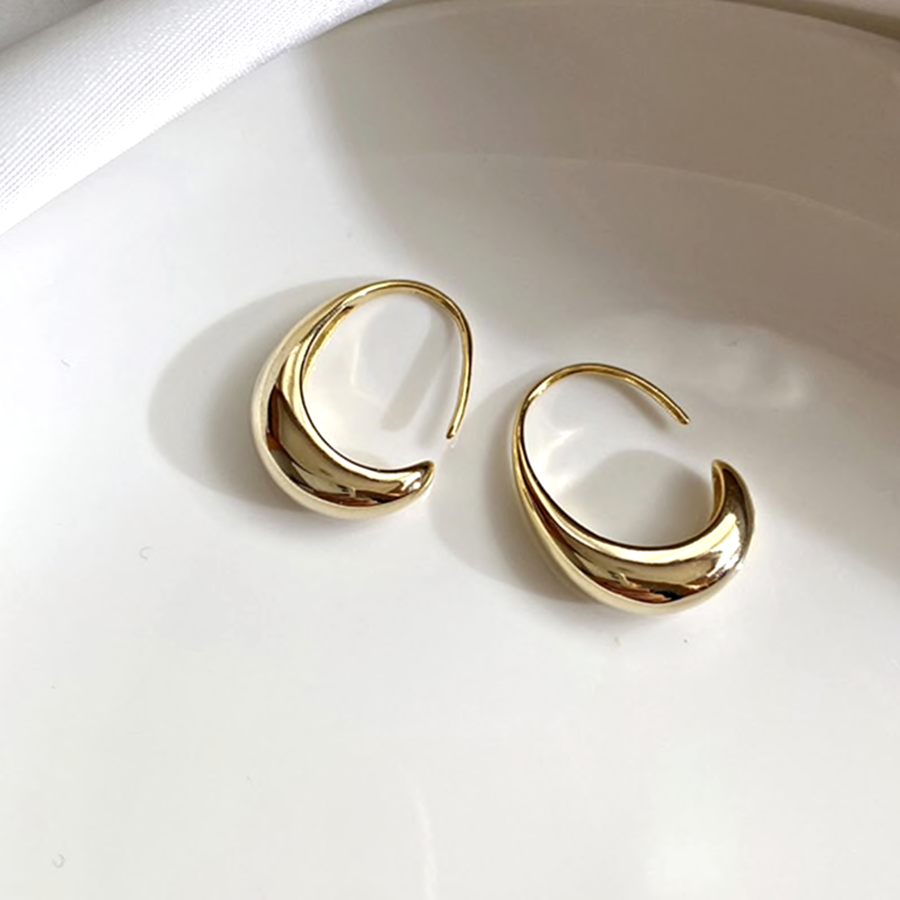 Elegant half-c hoop luxury earrings