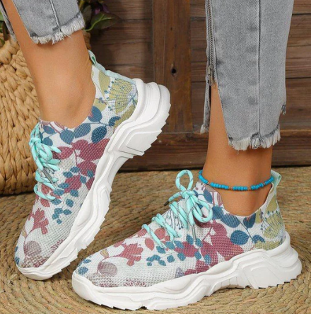 Women's Sneakers - Breathable Mesh - Cushioned Insole - Lace-Up Comfort Fit